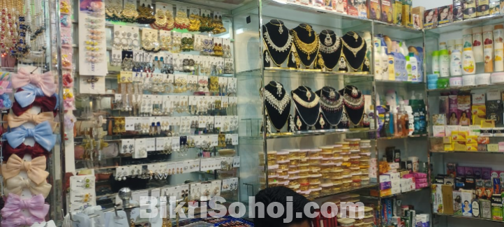 Jewellery, cosmetics, ladies bags